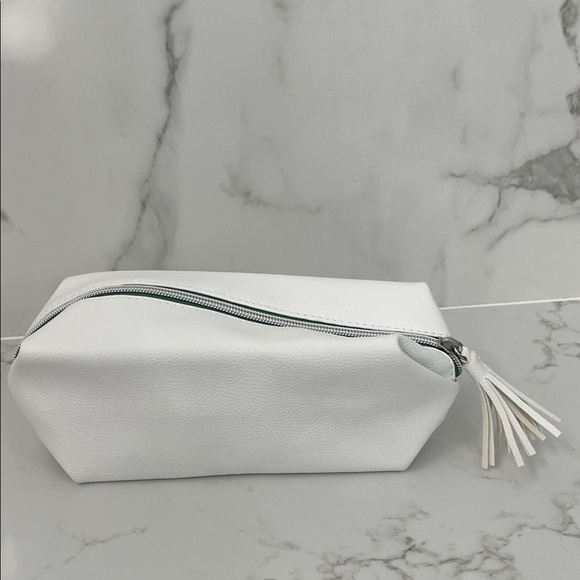 Image Skincare Handbags - Elegant White Leather Pouch